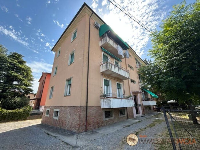 Appartamento trilocale in vendita in Via Rivazza, Tre Monti, Imola