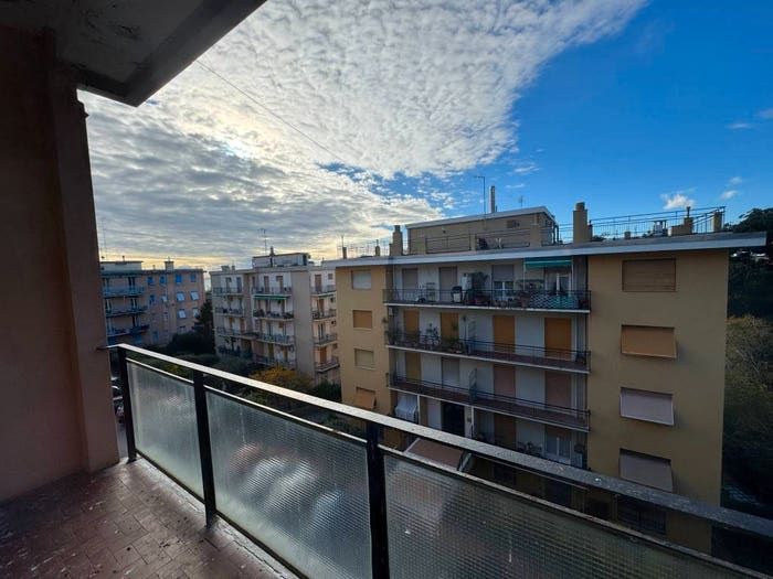 Appartamento quadrilocale in vendita in Via Alberto Guglielmotti, Pegli, Genova