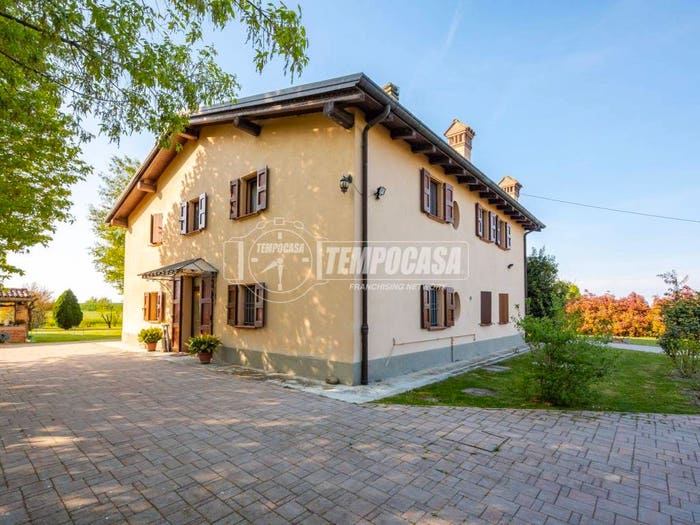 Casa con 5 locali in vendita in Via Foggianova, Castenaso