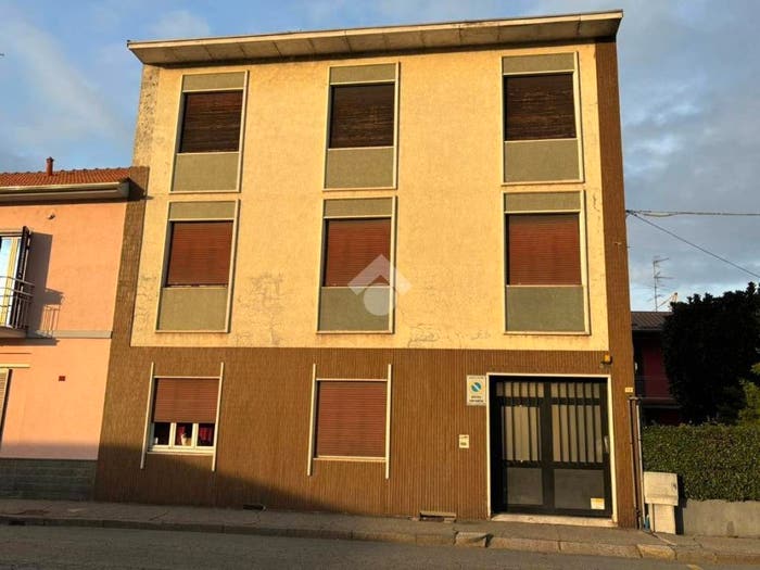 Casa con 6 locali in vendita in Corso Milano, Sant'Agabio, Novara