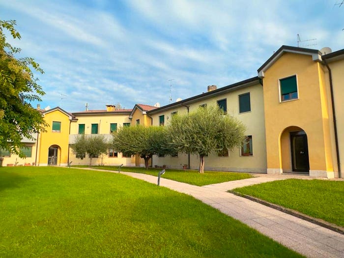 Appartamento trilocale in vendita in Via Corso, Perzacco, Zevio