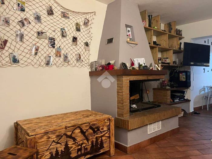 Casa bilocale in vendita in Via Alarico Silvestri, Centro, Amelia