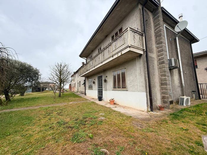 Casa con 6 locali in vendita in Centro, Casaleone