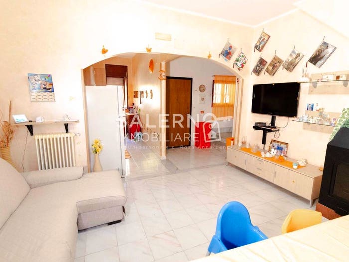 Appartamento con 5 locali in vendita in Via Roma, Piano, Montoro