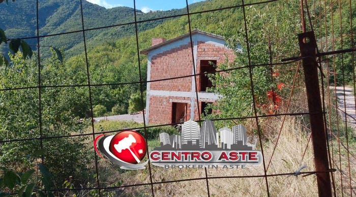 Casa con 6 locali in vendita in Via Giovanni Santi Cagli PU Italia, Centro, Cagli