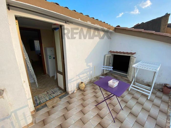 Casa con 6 locali in vendita in Largo Magoni, Centro, Santa Caterina dello Ionio