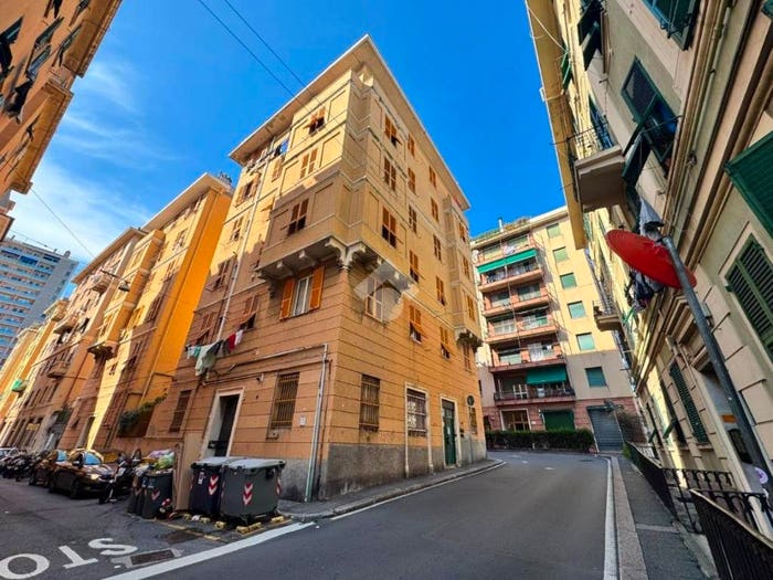 Appartamento quadrilocale in vendita in Via Giacomo Balbi Piovera, Sampierdarena, Genova