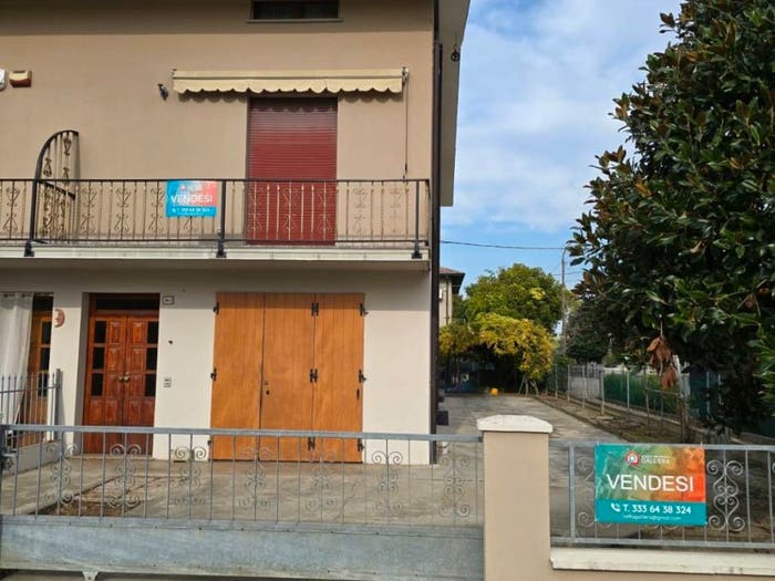 Casa con 6 locali in vendita in Via Mirandola, Massa Finalese, Finale Emilia