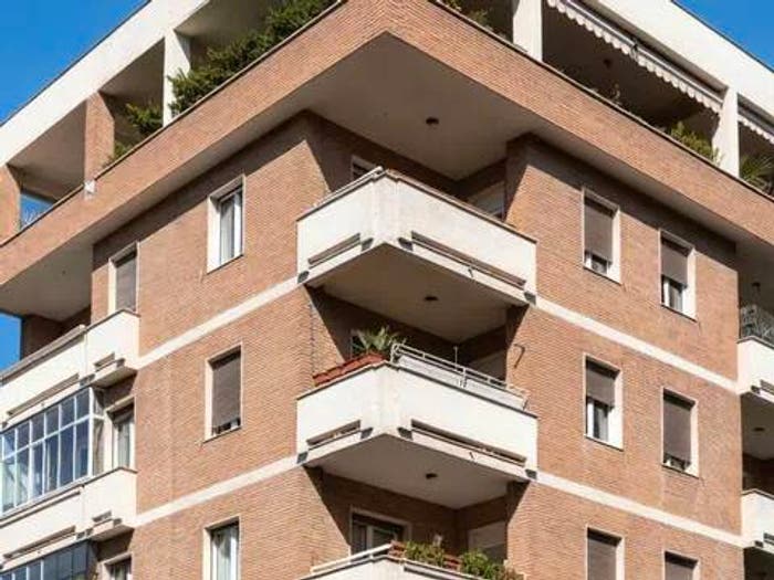 Appartamento con 5 locali in vendita in Via Giuseppe Campori, Viali, Modena