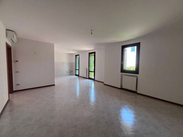 Appartamento quadrilocale in vendita in Lonigo