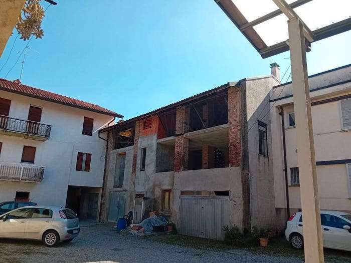 Casa trilocale in vendita in Via Roma, Briosco
