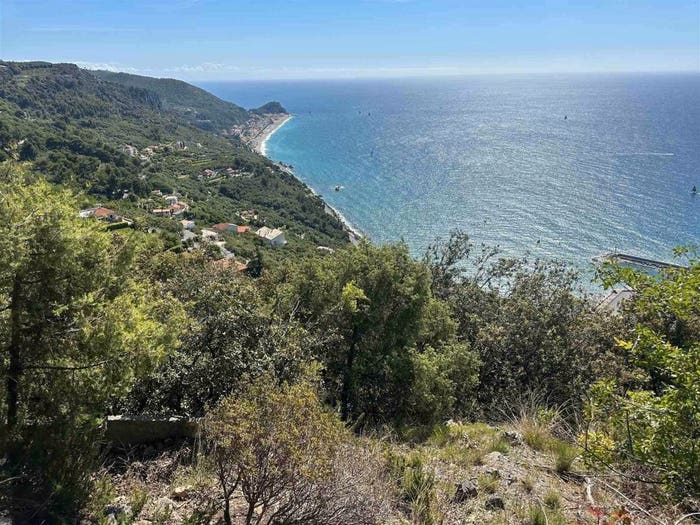 Casa trilocale in vendita in Finale Ligure