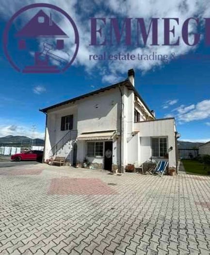 Casa con 6 locali in vendita in Via Ilaria Alpi, Albenga