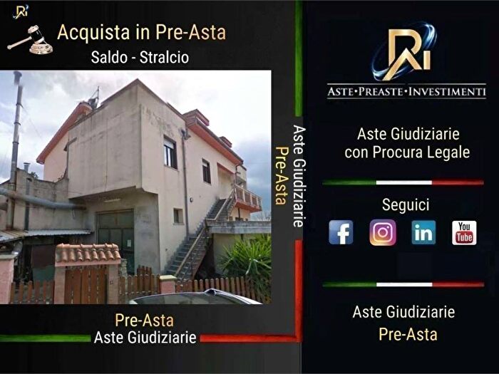 Appartamento con 6 locali in vendita in Via Alessandro Manzoni, Centro, Senorbì