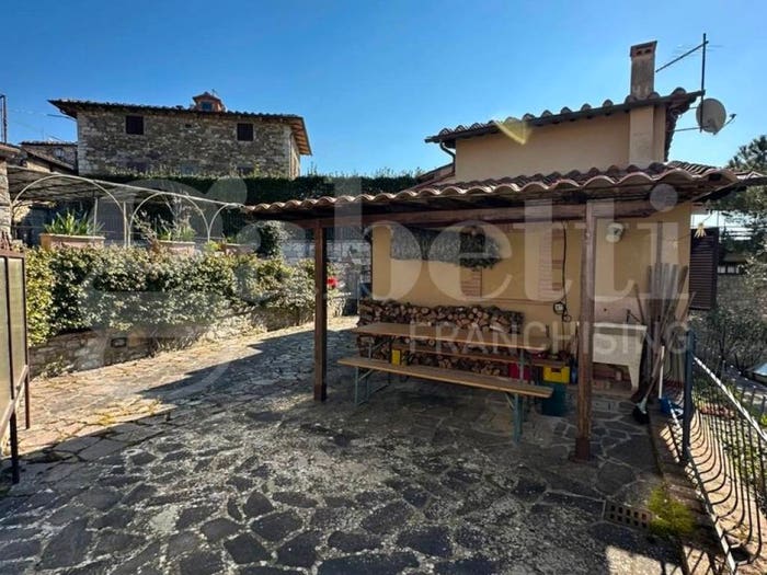 Casa trilocale in vendita in Gaiole in Chianti