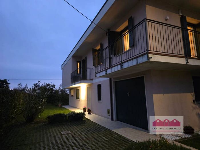 Casa con 6 locali in vendita in Via Secula, Secula, Longare