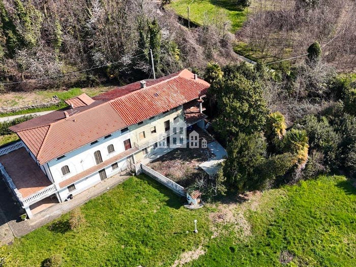 Casa con 6 locali in vendita in Frazione Spineto, Castellamonte