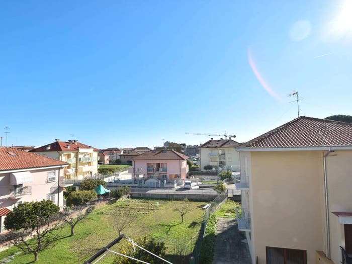 Appartamento trilocale in vendita in Via Monviso, Borghetto Santo Spirito