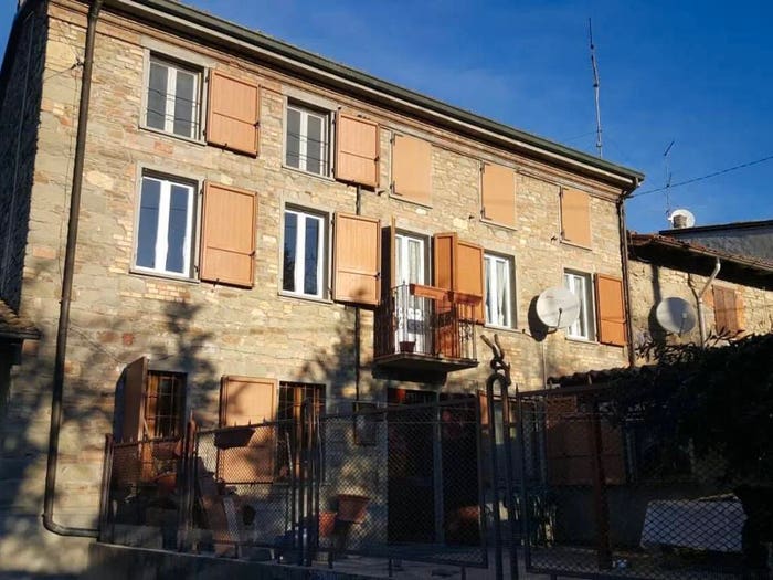 Casa con 6 locali in vendita in Località Trebecco, Trebecco, Alta Val Tidone