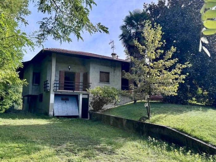 Casa con 6 locali in vendita in via Romano della Vecchia, Campagnola, Borgo Ticino