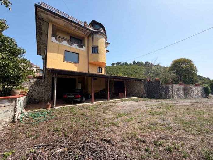 Casa con 6 locali in vendita in Via Antonio Rutoli, Borgo, Montoro