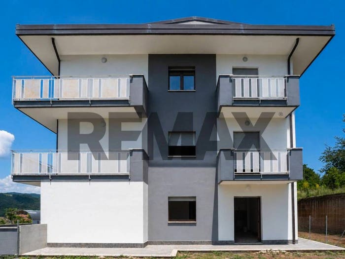 Appartamento con 6 locali in vendita in VIA COLLE MICHELANGELO, Fiuggi