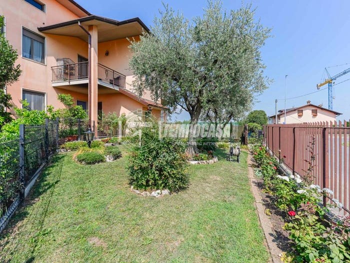 Appartamento con 5 locali in vendita in Via Serio, Centro, Zanica