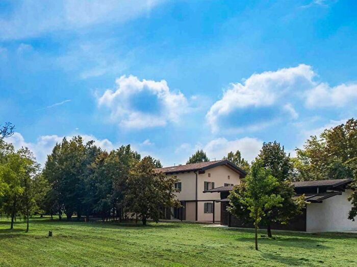 Casa con 6 locali in vendita in Via dei Mari, Crevalcore