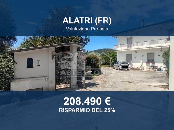 Appartamento con 6 locali in vendita in Via Circonvallazione Basciano A, Arillette, Alatri
