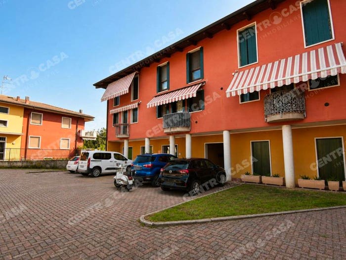 Casa quadrilocale in vendita in Via Salvo d'Acquisto, Villafontana, Bovolone