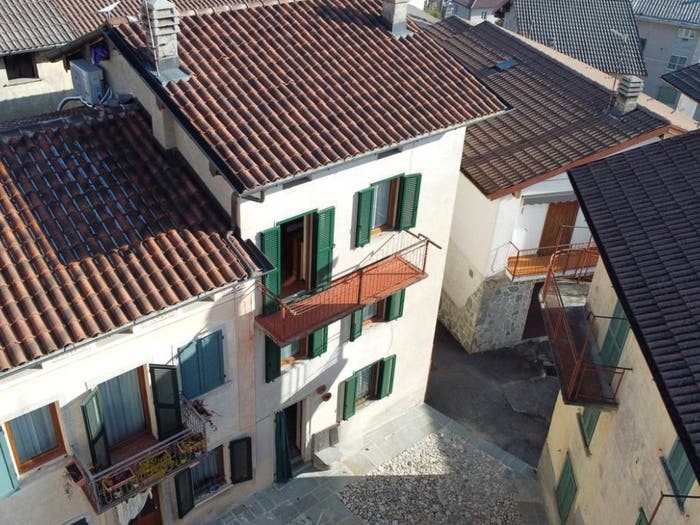 Casa con 6 locali in vendita in via mulino, Pigra