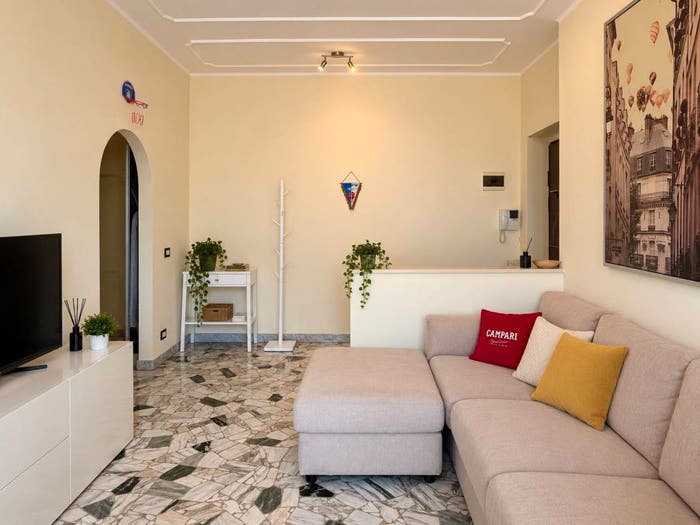 Appartamento trilocale in vendita in Via Bordighera, Famagosta, Milano