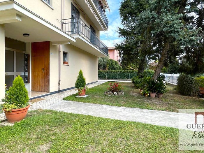 Appartamento con 6 locali in vendita in Via Santa Chiara, Renazzo, Cento