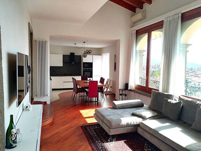 Casa con 5 locali in vendita in Via Dante Alighieri, Cenate Di Sotto, Cenate Sotto
