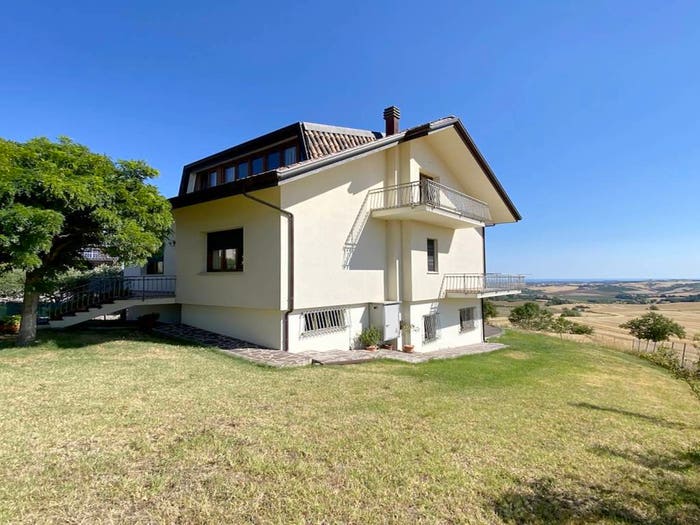 Casa con 6 locali in vendita in Via Panoramica dell'Adriatico, Croce, Montescudo Montecolombo