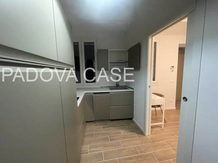 Appartamento bilocale in vendita in via Belzoni, Portello Ospedali, Padova