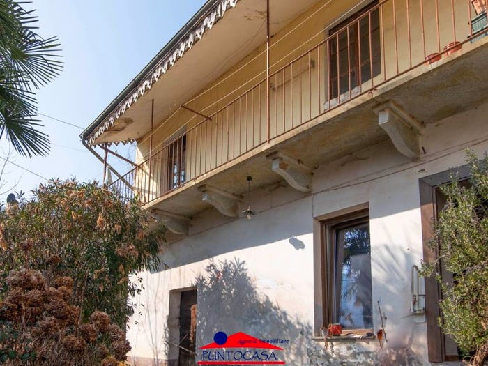 Casa con 6 locali in vendita in Via Santa Lucia Ricogno, Dronero