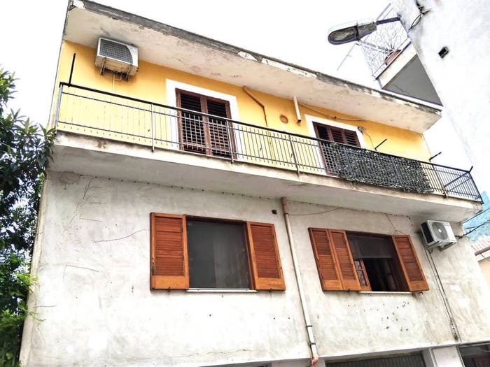Appartamento quadrilocale in vendita in via Pulcino, Siano