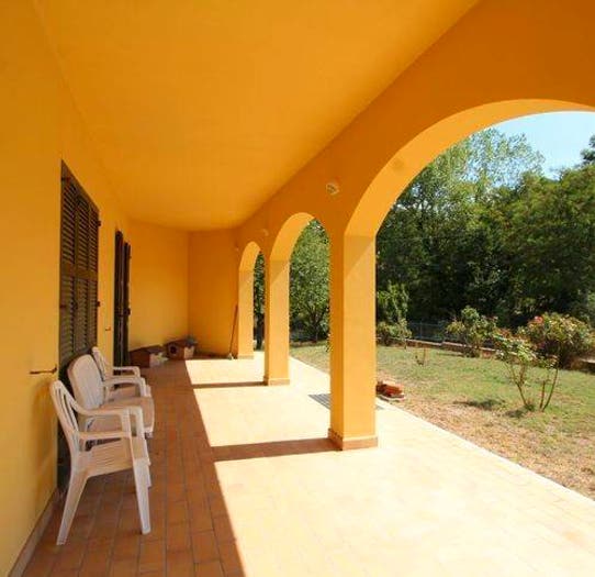 Casa con 6 locali in vendita in Via Dei Partigiani, Centro, Fermignano
