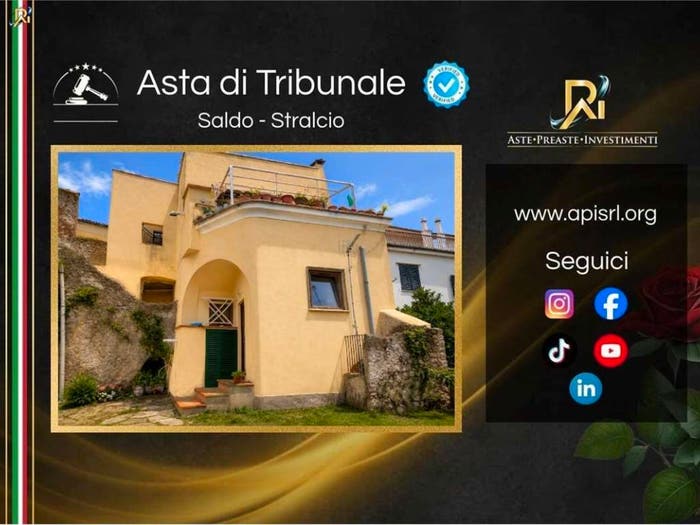 Appartamento con 6 locali in vendita in Via Nicola Salsano e, Cava de' Tirreni