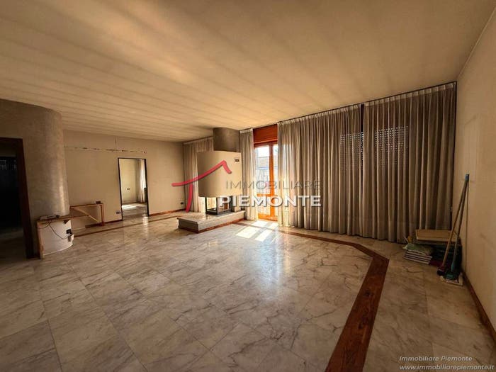 Appartamento trilocale in vendita in Via Maggiora, Centro, Borgomanero