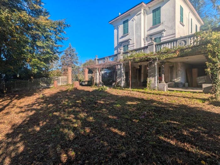 Casa quadrilocale in vendita in Viale Villini di Creto, Struppa, Genova