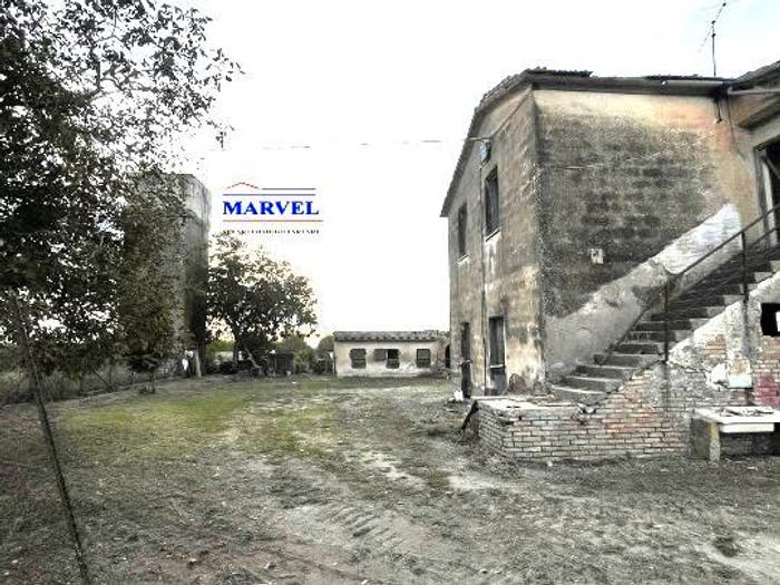 Casa con 5 locali in vendita in Tuscania