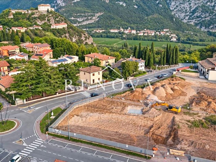 Appartamento trilocale in vendita in Via Villa, Rivoli Veronese