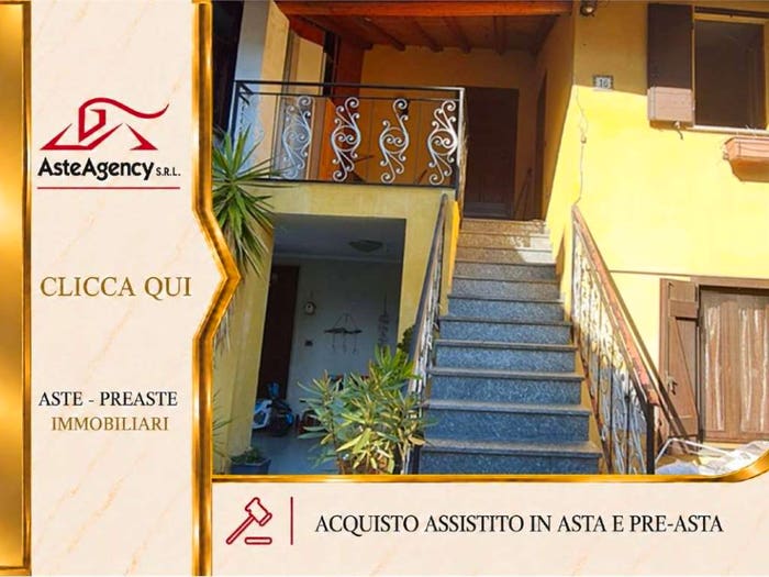 Appartamento quadrilocale in vendita in Via D ADAMOLI, Centro, Besozzo