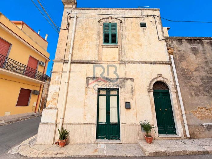 Casa trilocale in vendita in Via Monte Grappa, Centro, Ispica