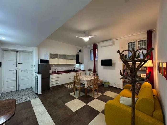 Appartamento trilocale in affitto in Via Montepulciano, Villa Fiorelli, Roma