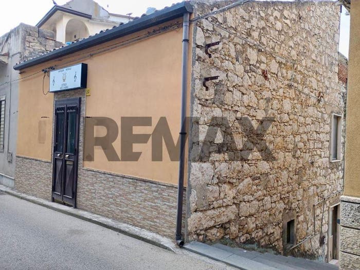 Casa quadrilocale in vendita in Via Giuseppe Garibaldi, Castel Di Judica, Castel di Iudica
