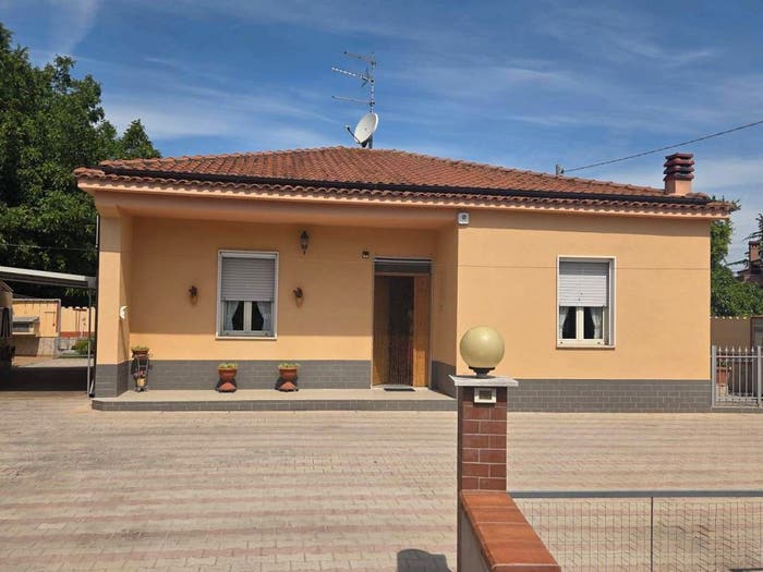 Casa trilocale in vendita in Via Puccini, Villa Carmine, Montesilvano