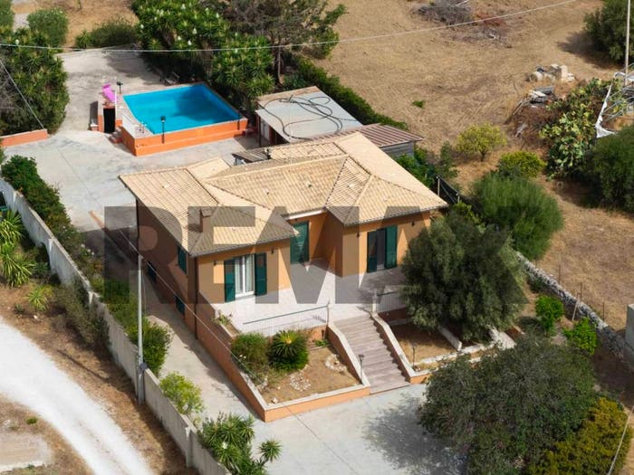 Casa con 6 locali in vendita in Contrada Torre Dantona, Modica Bassa, Modica